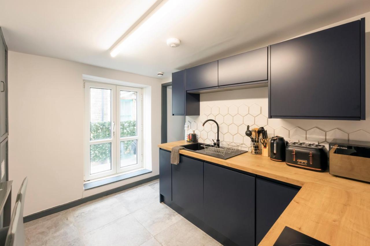 Seafront Apartment With Balcony, Parking And Sea Views 애버리스트위스 외부 사진